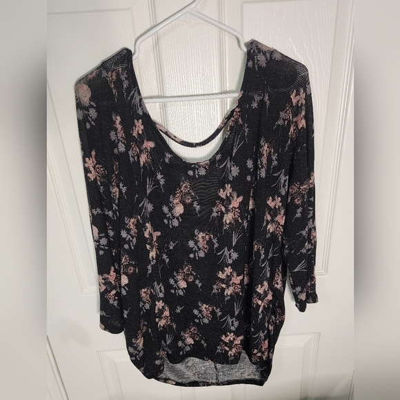 Faded Glory Tops - Faded Glory Womens Stretchy Floral Open Back Blouse